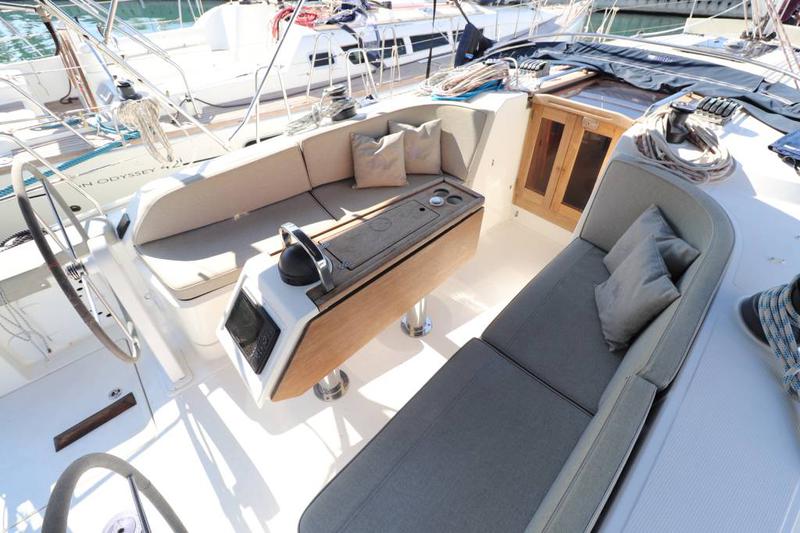 Book yachts online - sailboat - Bavaria Cruiser 41 - Khimeya - rent