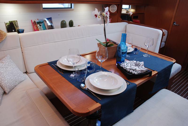 Book yachts online - sailboat - Bavaria Cruiser 41 - Khimeya - rent