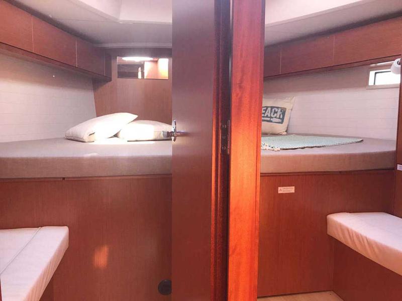 Book yachts online - sailboat - Bavaria Cruiser 46 - Sherdana - rent