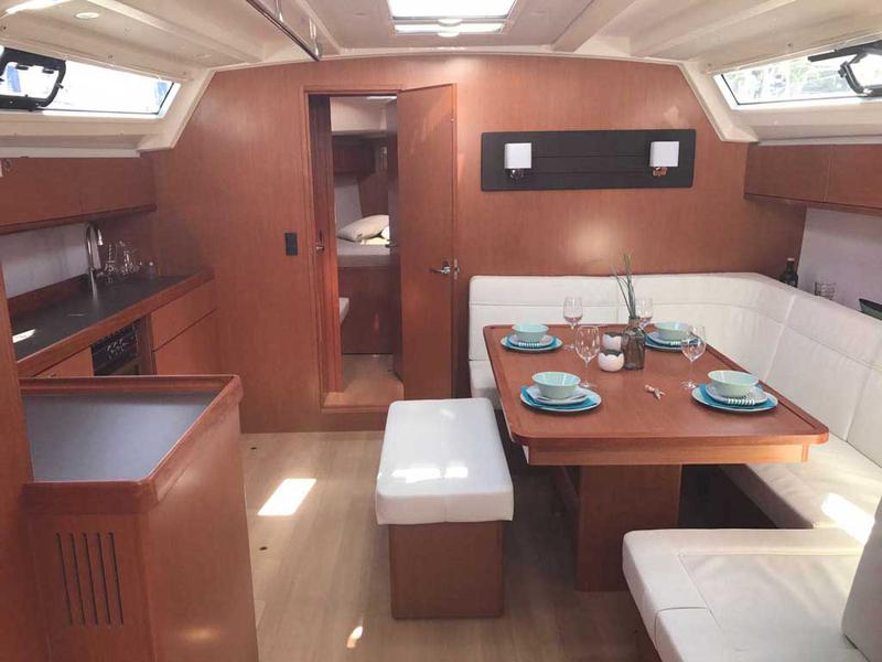 Book yachts online - sailboat - Bavaria Cruiser 46 - Sherdana - rent