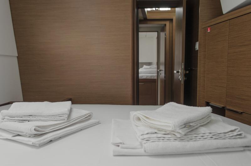 Book yachts online - catamaran - Lagoon 40 - Venus  - rent