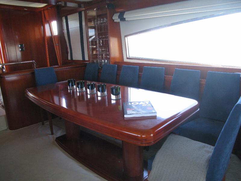 Book yachts online - motorboat - Astondoa 82 - Seafree - rent