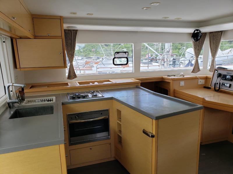 Book yachts online - catamaran - Lagoon 450 SporTop - Belle - rent