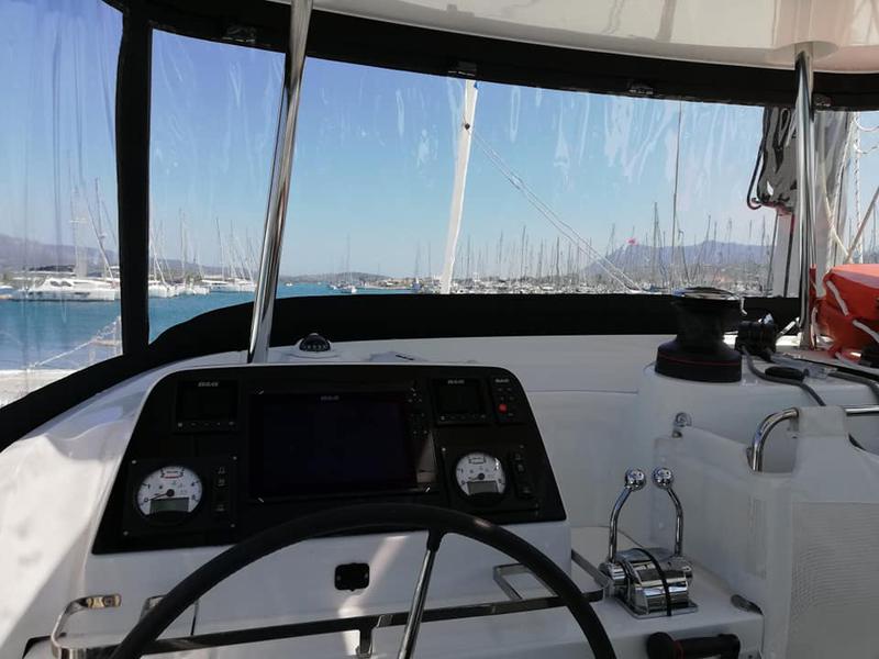 Book yachts online - catamaran - Lagoon 42 - ALIZE   - rent