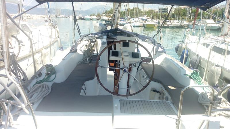 Book yachts online - sailboat - Oceanis 31 - TRIZONIA  - rent