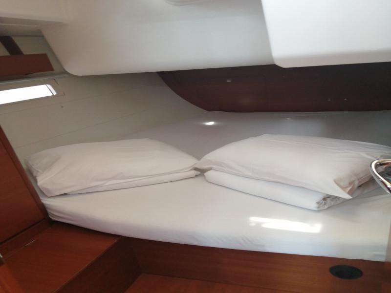 Book yachts online - sailboat - Dufour 412 Grandlarge - Bety - rent
