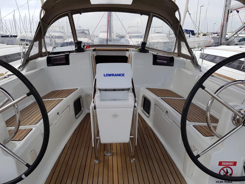 Book yachts online - sailboat - Sun Odyssey 409 - Tina - rent