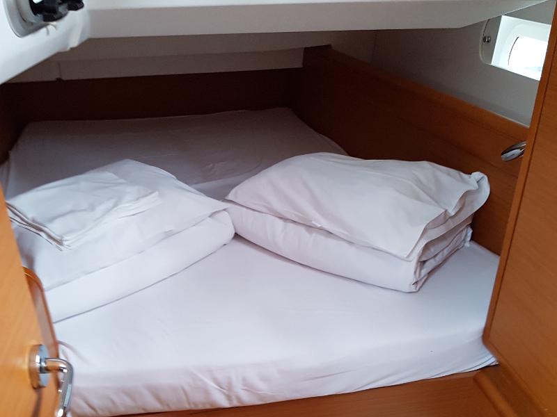 Book yachts online - sailboat - Sun Odyssey 409 - Tina - rent