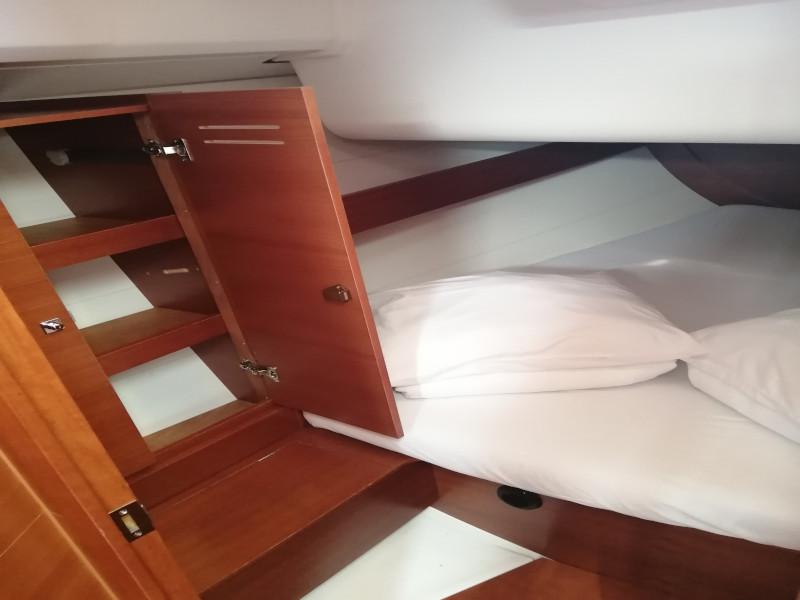 Book yachts online - sailboat - Dufour 382 GL - Mata - rent