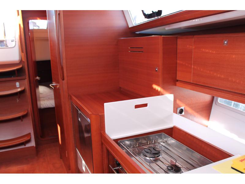 Book yachts online - sailboat - Dufour 382 GL - Mata - rent