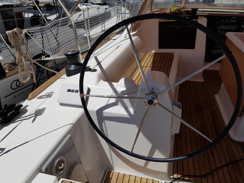 Book yachts online - sailboat - Dufour 412 Grandlarge - Anamari - rent