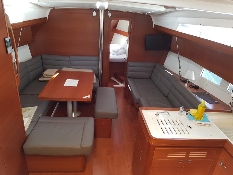 Book yachts online - sailboat - Dufour 412 Grandlarge - Anamari - rent