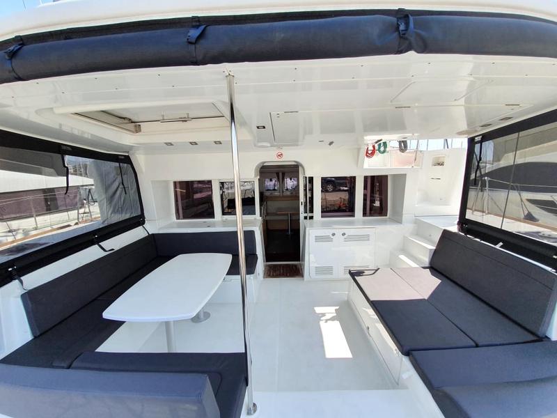 Book yachts online - catamaran - Lagoon 450F - Dioni - rent