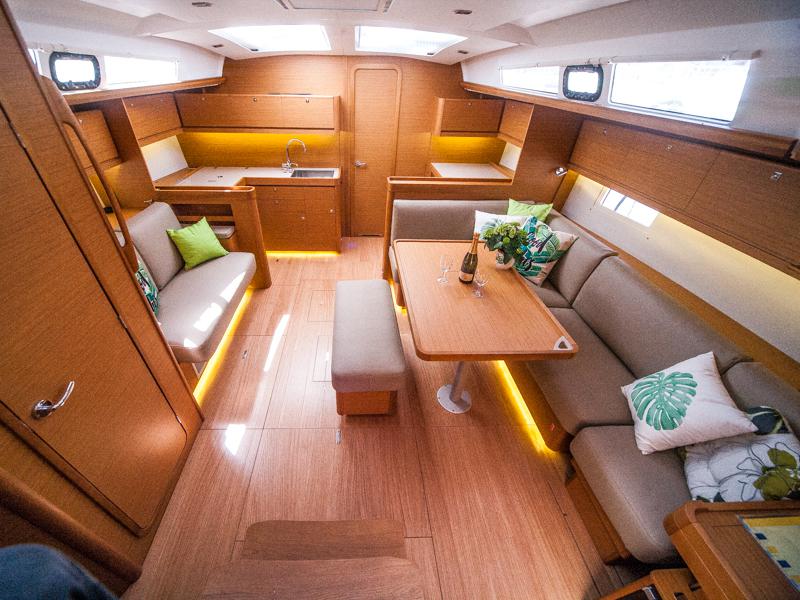 Book yachts online - sailboat - Dufour 460 Grand Large - MALIN OV 2018+AC+G - rent