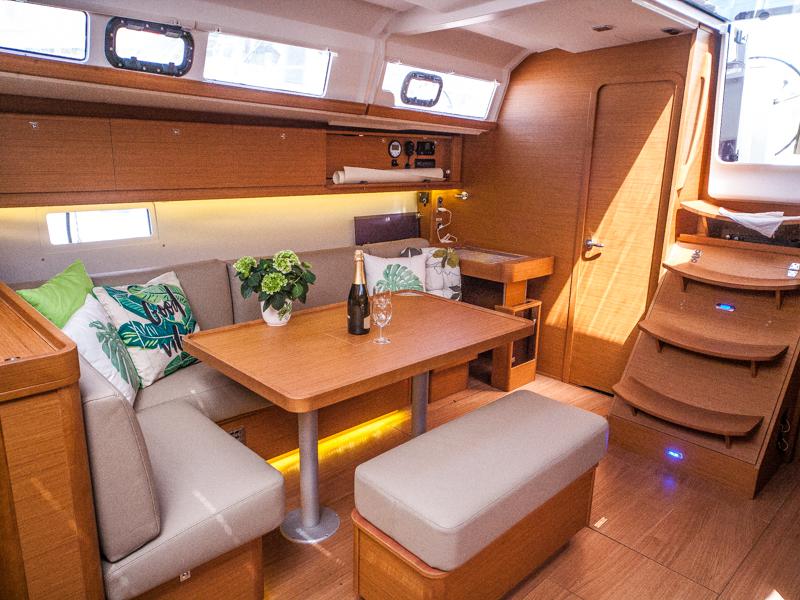 Book yachts online - sailboat - Dufour 460 Grand Large - MALIN OV 2018+AC+G - rent