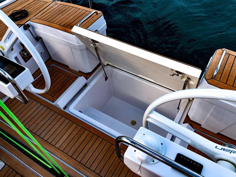 Book yachts online - sailboat - Elan E5 - LINA new 2020+AC - rent