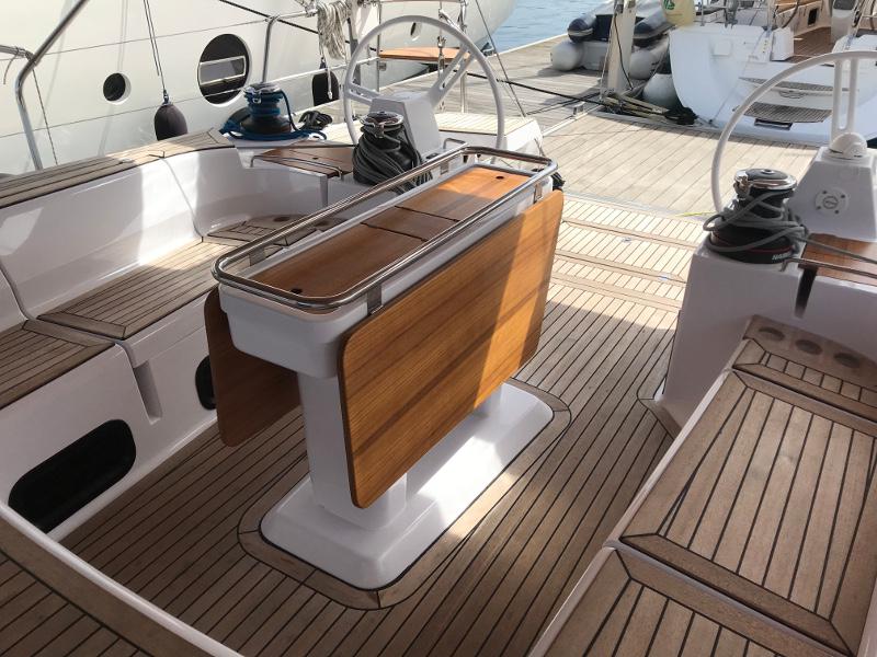 Book yachts online - sailboat - Elan 50 Impression - LOVIS new 2019+AC+G - rent