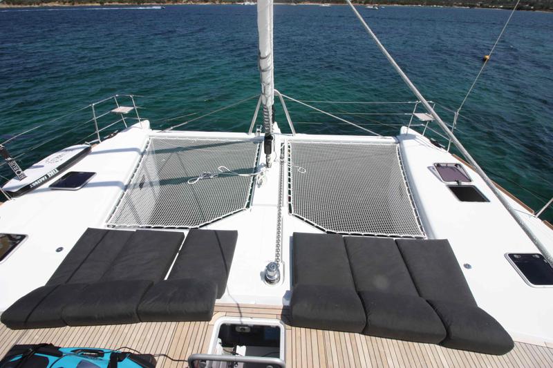 Book yachts online - catamaran - Lagoon 620 (10+3) - The Sun (AC, WM, Generator, Inverter, Tender Lift) - rent