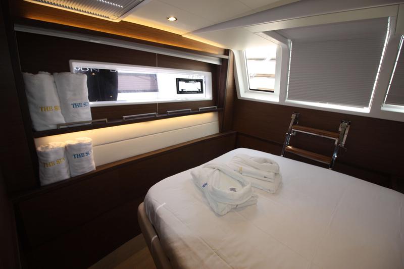 Book yachts online - catamaran - Lagoon 620 (10+3) - The Sun (AC, WM, Generator, Inverter, Tender Lift) - rent