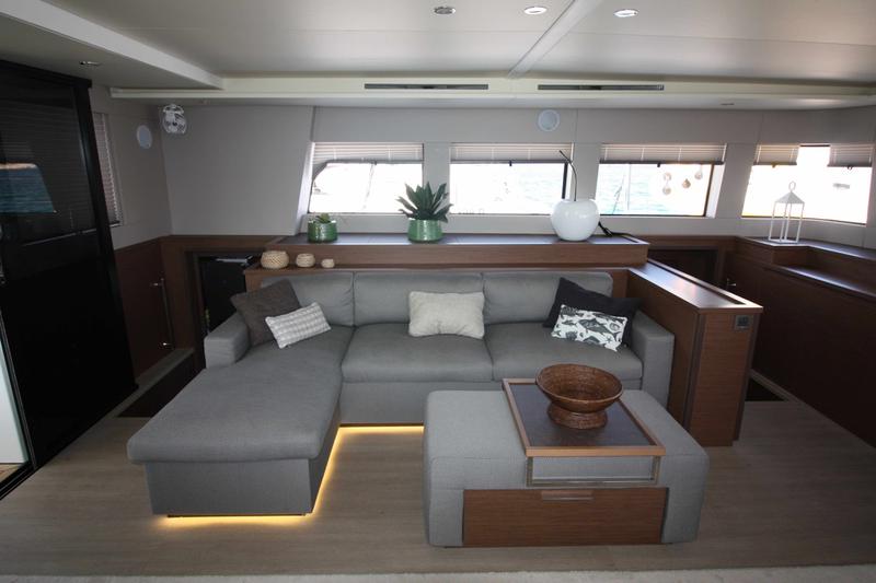 Book yachts online - catamaran - Lagoon 620 (10+3) - The Sun (AC, WM, Generator, Inverter, Tender Lift) - rent