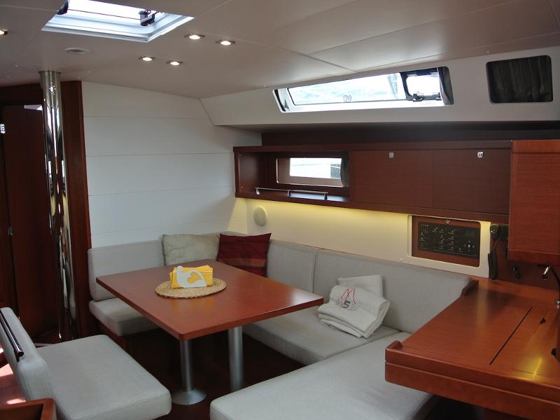 Book yachts online - sailboat - Oceanis 45 - Baltica - rent