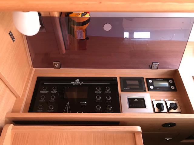 Book yachts online - sailboat - Dufour 460 Grand Large - Vanilla - rent