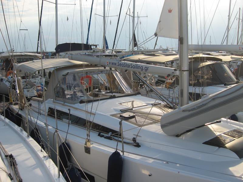 Book yachts online - sailboat - Dufour 390 Grand Large - Foxtrot - rent