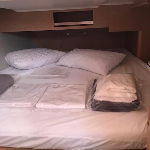Book yachts online - sailboat - Dufour 390 Grand Large - Alexia - rent
