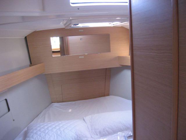 Book yachts online - sailboat - Dufour 390 Grand Large - Alexia - rent