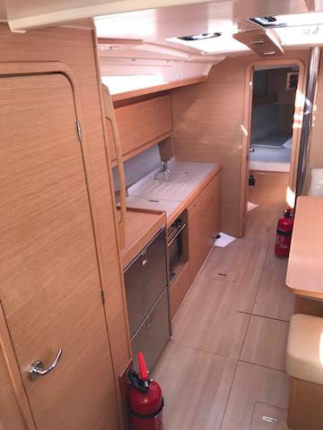 Book yachts online - sailboat - Dufour 390 Grand Large - Artemis - rent