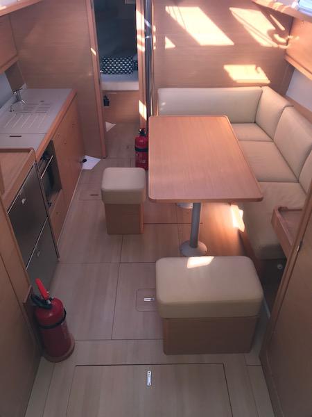 Book yachts online - sailboat - Dufour 390 Grand Large - Artemis - rent