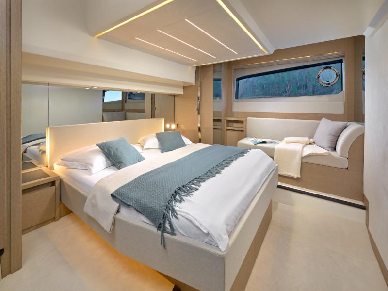 Book yachts online - motorboat - Prestige 520 Fly - Firefly - rent