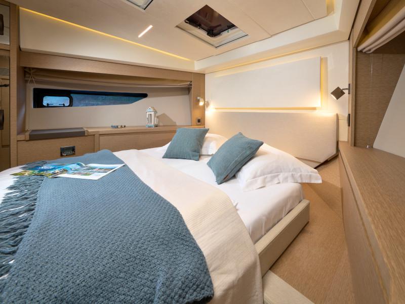 Book yachts online - motorboat - Prestige 520 Fly - Firefly - rent