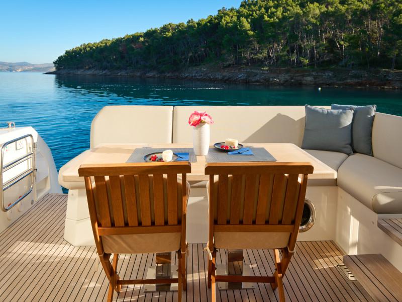 Book yachts online - motorboat - Prestige 520 Fly - Firefly - rent