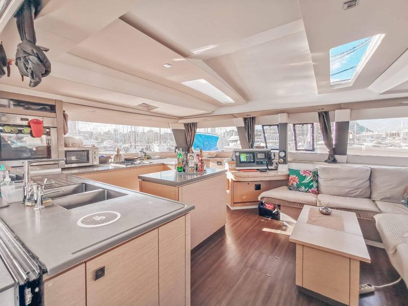 Book yachts online - catamaran - Saba 50 [8 CAB] - Lamela LA - rent