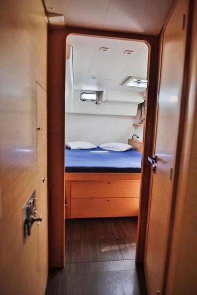 Book yachts online - catamaran - Lagoon 450  Flybridge - Butterfly BU - rent