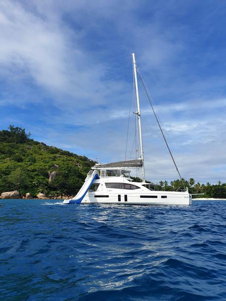 Book yachts online - catamaran - Leopard 58 Skippered - Between BE [S] - rent