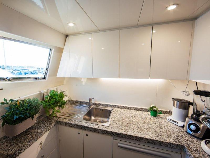 Book yachts online - motorboat - Amer 86 - LADY LONA - rent