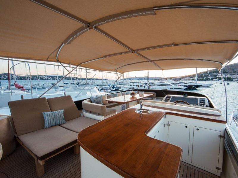 Book yachts online - motorboat - Amer 86 - LADY LONA - rent