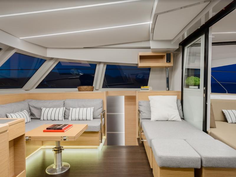 Book yachts online - powercatamaran - Nautitech 47 Power - ZEUS - rent