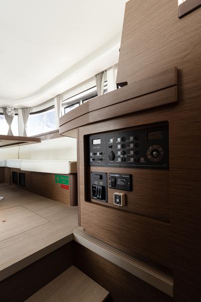 Book yachts online - catamaran - Lagoon 42 - Notorious | A/C, Gen, Watermaker, 12 pax - rent