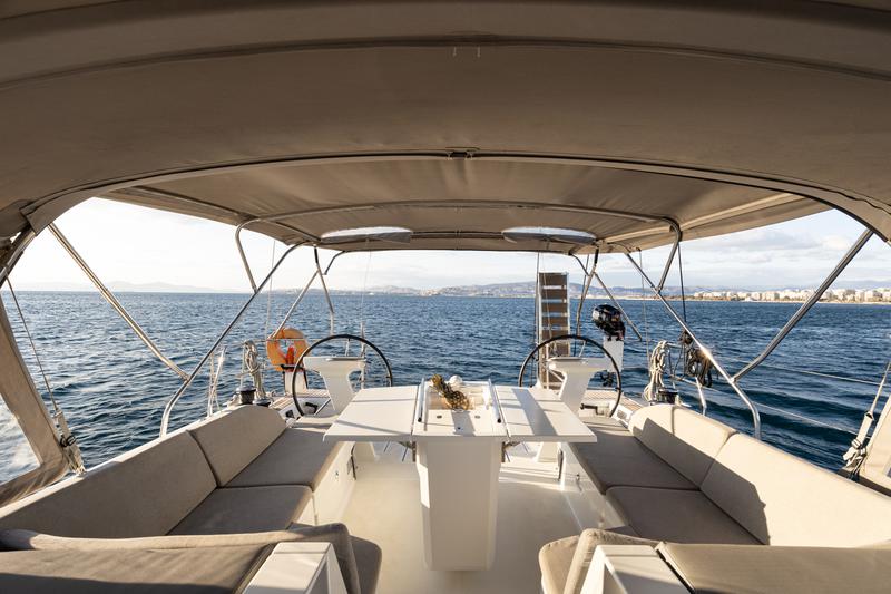 Book yachts online - sailboat - Oceanis 51.1 - Viennastar | A/C, Gen, 12 pax - rent