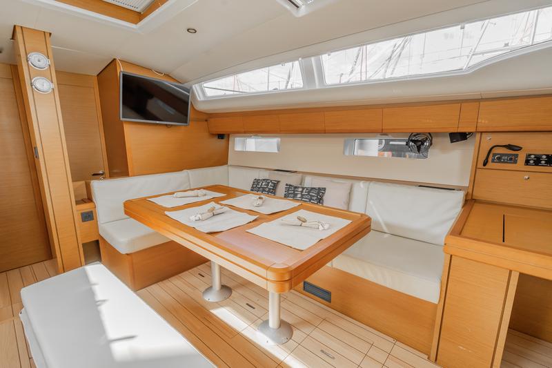 Book yachts online - sailboat - Jeanneau 54 - ath5404 - rent