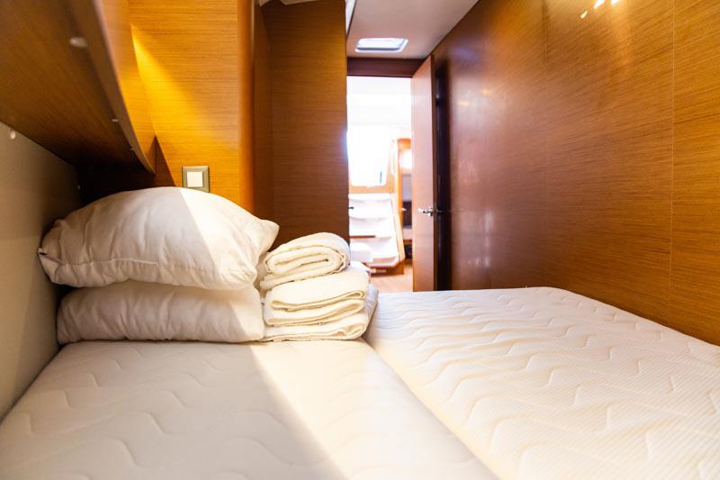 Book yachts online - sailboat - Sun Odyssey 490 (8) - ath49006 - rent