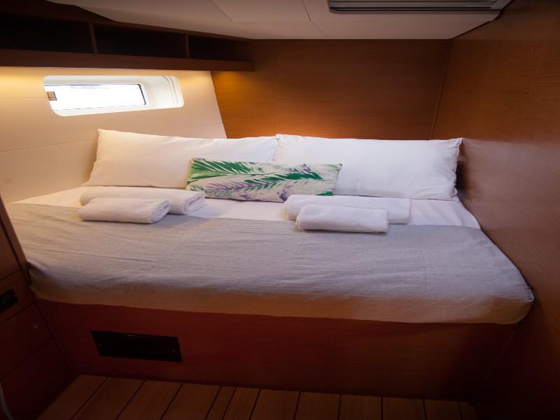 Book yachts online - sailboat - Jeanneau 54 - PELAGIC SAIL - rent