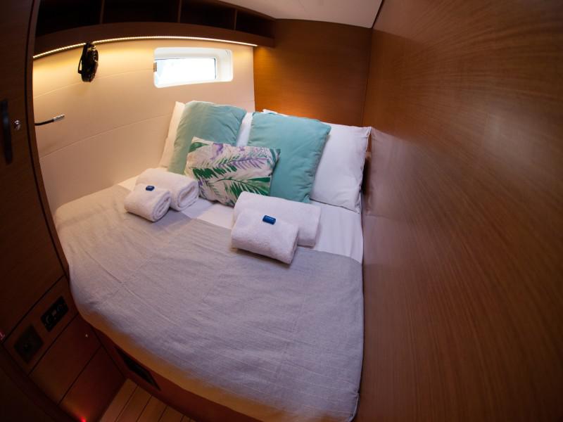 Book yachts online - sailboat - Jeanneau 54 - PELAGIC SAIL - rent
