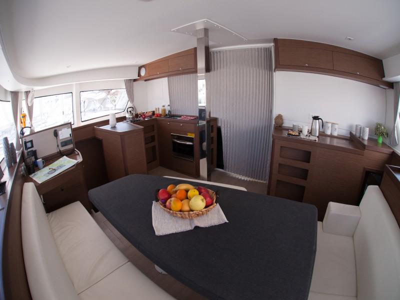 Book yachts online - catamaran - Lagoon 42 (4 dbl / 1 single ) - STOLOS - rent