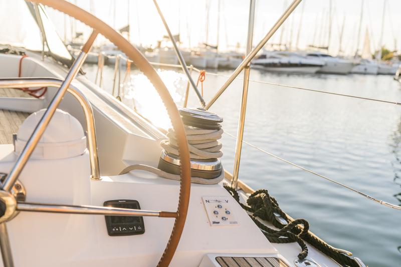 Book yachts online - sailboat - Jeanneau 53 (5 cabs) - PEARL - rent