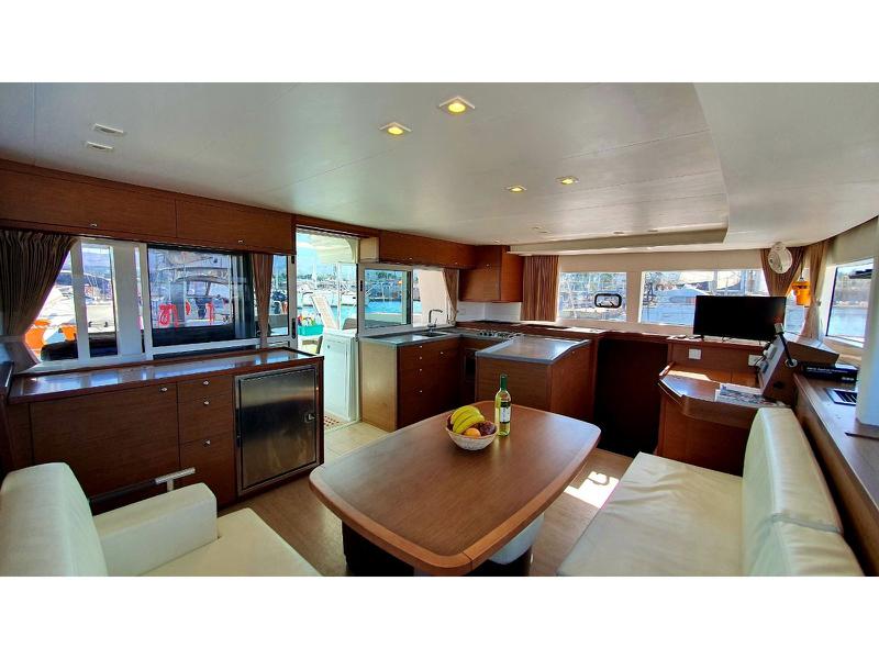 Book yachts online - catamaran - Lagoon 450F - ISMA - rent
