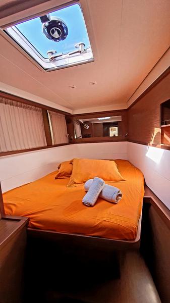 Book yachts online - catamaran - Lagoon 450F - ISMA - rent